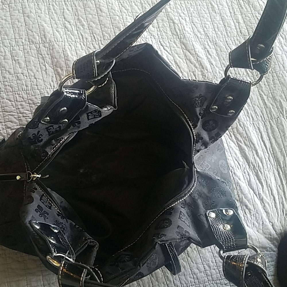 Purse - Picture 2 of 2
